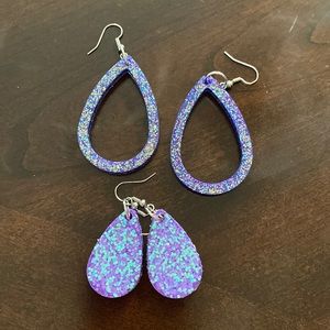 2 pairs of purple glitter earrings